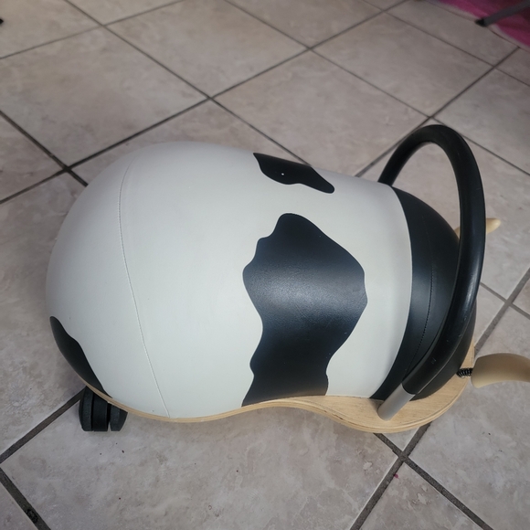 Wheely Bug Ride On – Cow - Picture 7 of 11